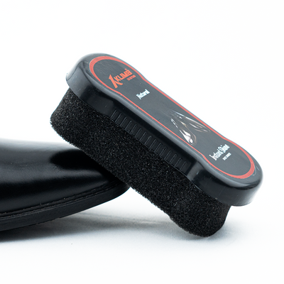 Shoe Shiner - Black Beauty