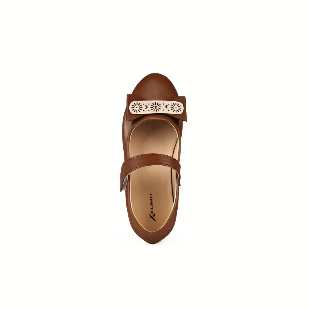 Odessa Girls Pump Shoes - Brown