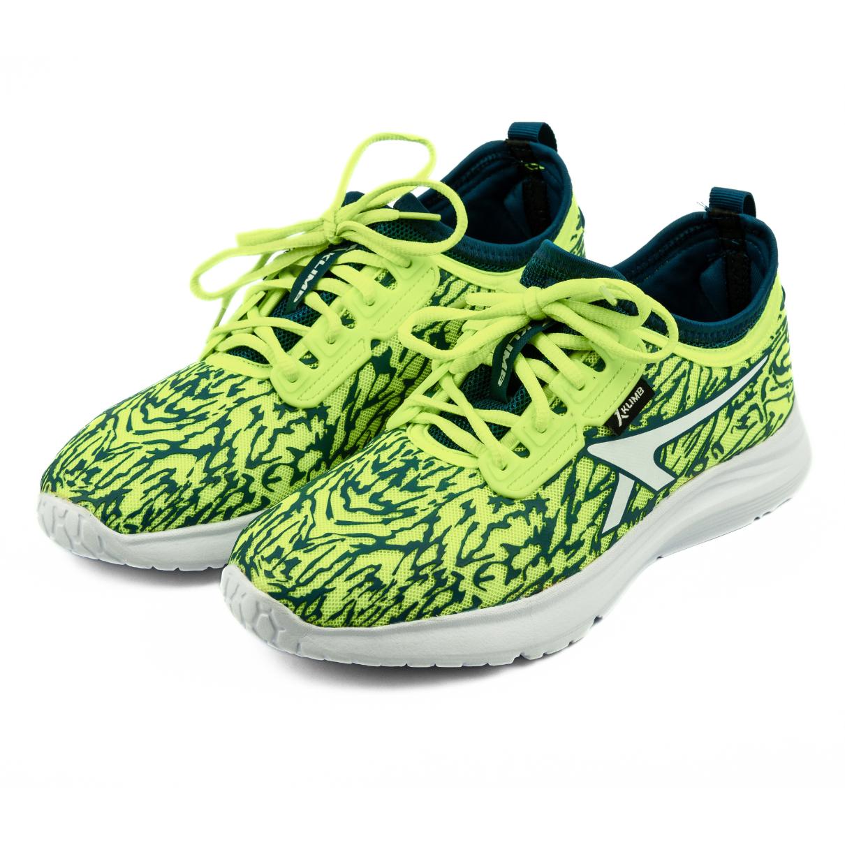 Avenger Men Sports Shoes - Neon Green