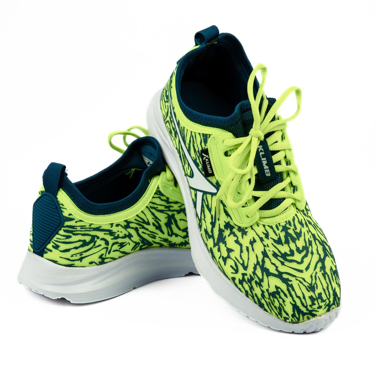 Avenger Men Sports Shoes - Neon Green